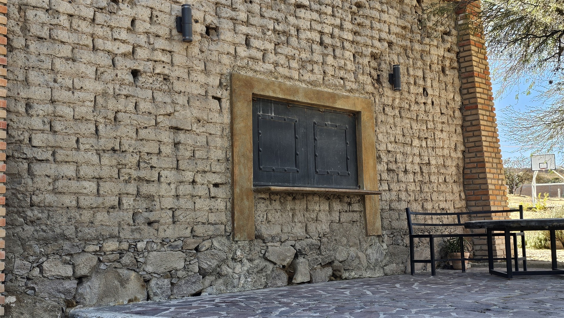 1638